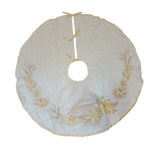 Winter Lane New LED Poinsetta Tree Skirt Gold Lights Up Holiday Christmas